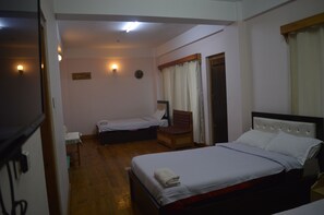 9 bedrooms, WiFi - Bhutan Silverpine Resort (Thimphu)
