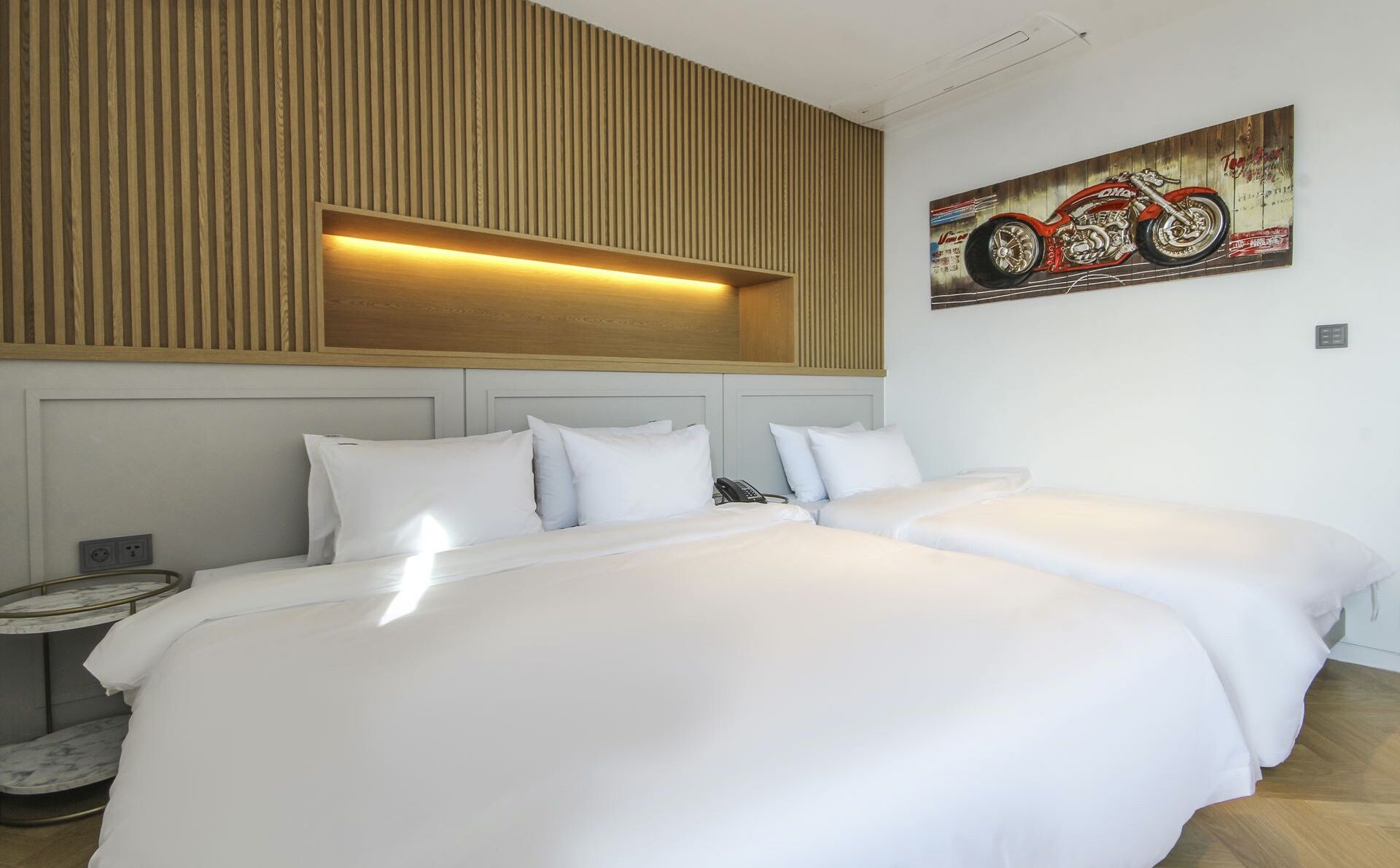 suite, ocean view (breakfast not available on sun) | 1 bedroom, premium bedding, in-room safe, desk