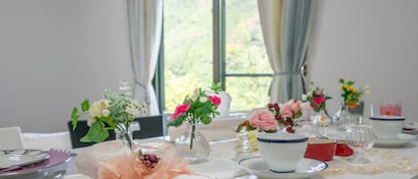 Maison (Private Vacation Home, Deluxe) | Salle de séjour