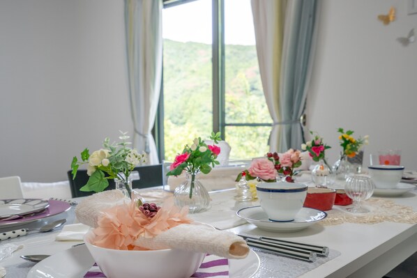 Private Vacation Home, Deluxe | Living room | Flat-screen TV - Butterfly Paradise Hakone-Yumoto (Hakone)