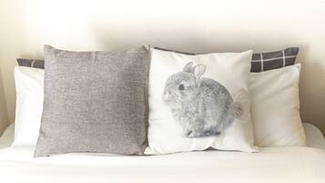 Garden Otsuka 704 | Iron/ironing board