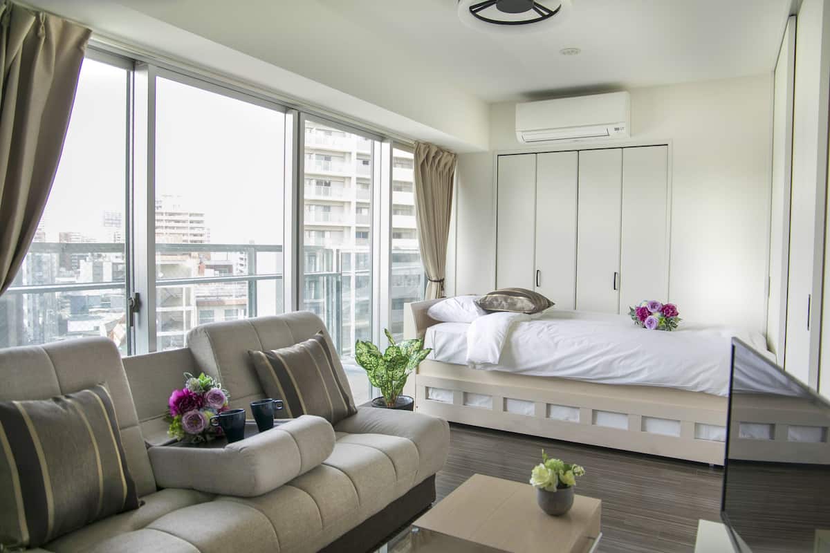 Departamento familiar (L03) | Área de sala de estar | Televisión de pantalla plana de 32 pulgadas con canales digitales