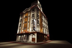 Exterior - Connector Hostel (Makati)