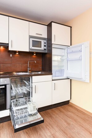 Fridge, microwave, oven, dishwasher