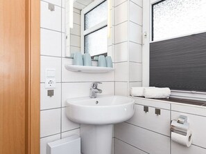 Unclassified image, 5 of 36, button