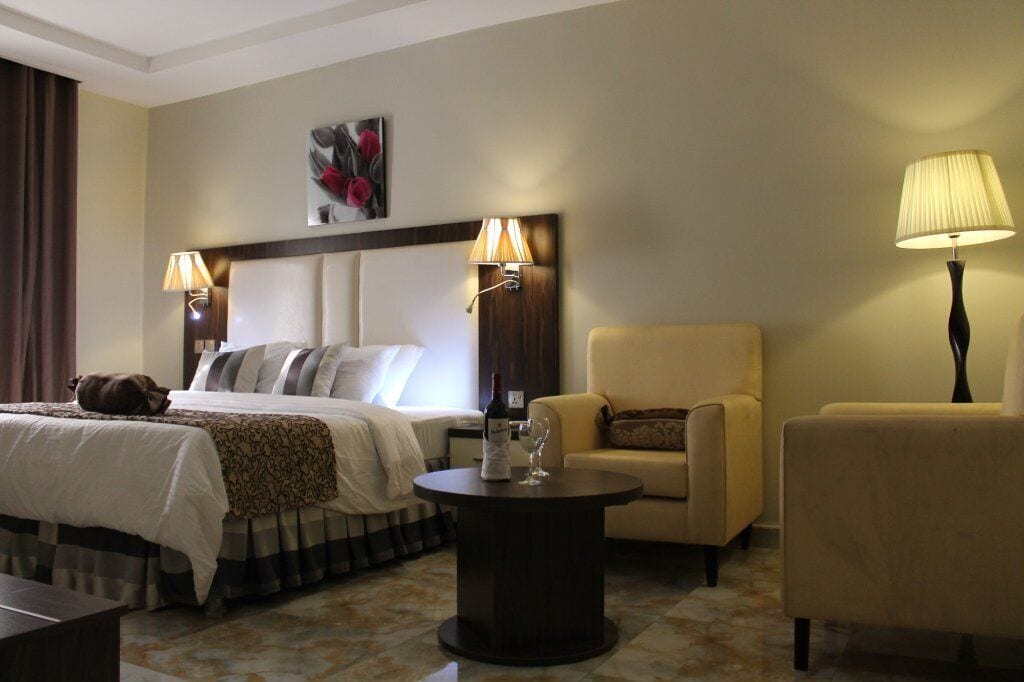 Deluxe kamer | 1 slaapkamer, een kluis op de kamer, een bureau, een laptopwerkplek