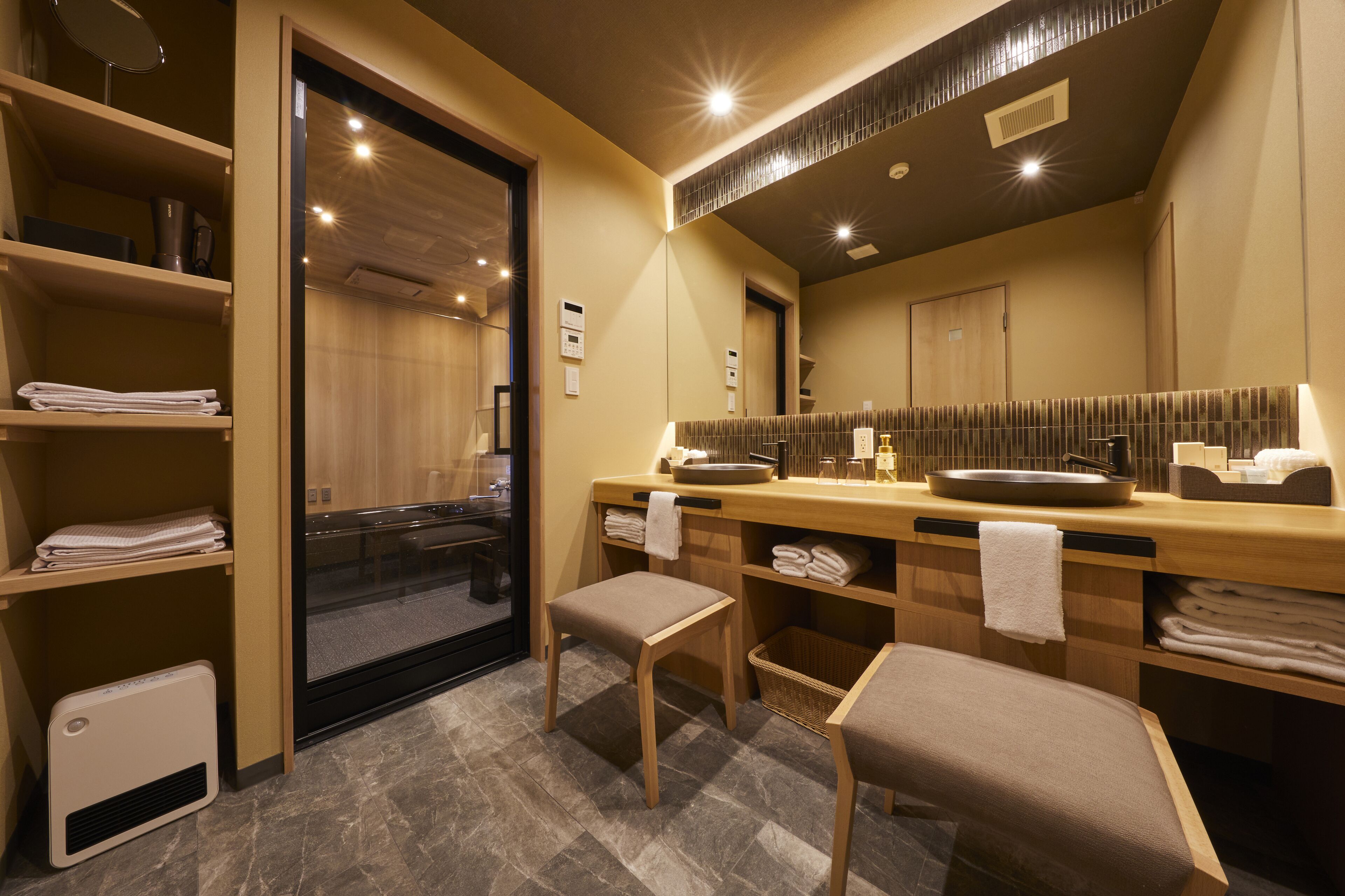 Photo - Rinn Shirakawa South