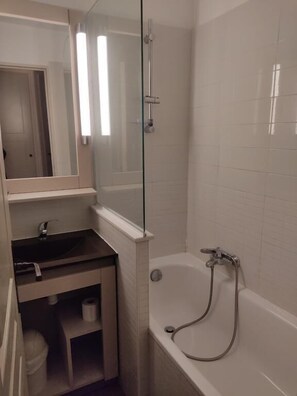Bathtub - Côte d'Azur escape at Parcs de Grimaud (Grimaud)