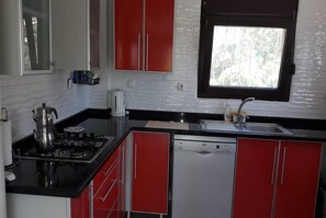 Villa | Private kitchenette | Full-size fridge, microwave, dishwasher, electric kettle - CE005 by Villaofsummer (Cesme)