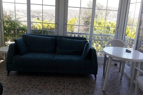 Vila | Area keluarga | TV LCD