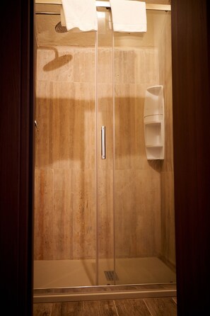 Bidet, towels, soap, shampoo - Chalet Il Vecchio Rifugio (Castel del Piano)