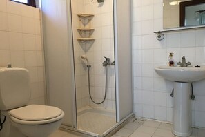 Villa | Bathroom