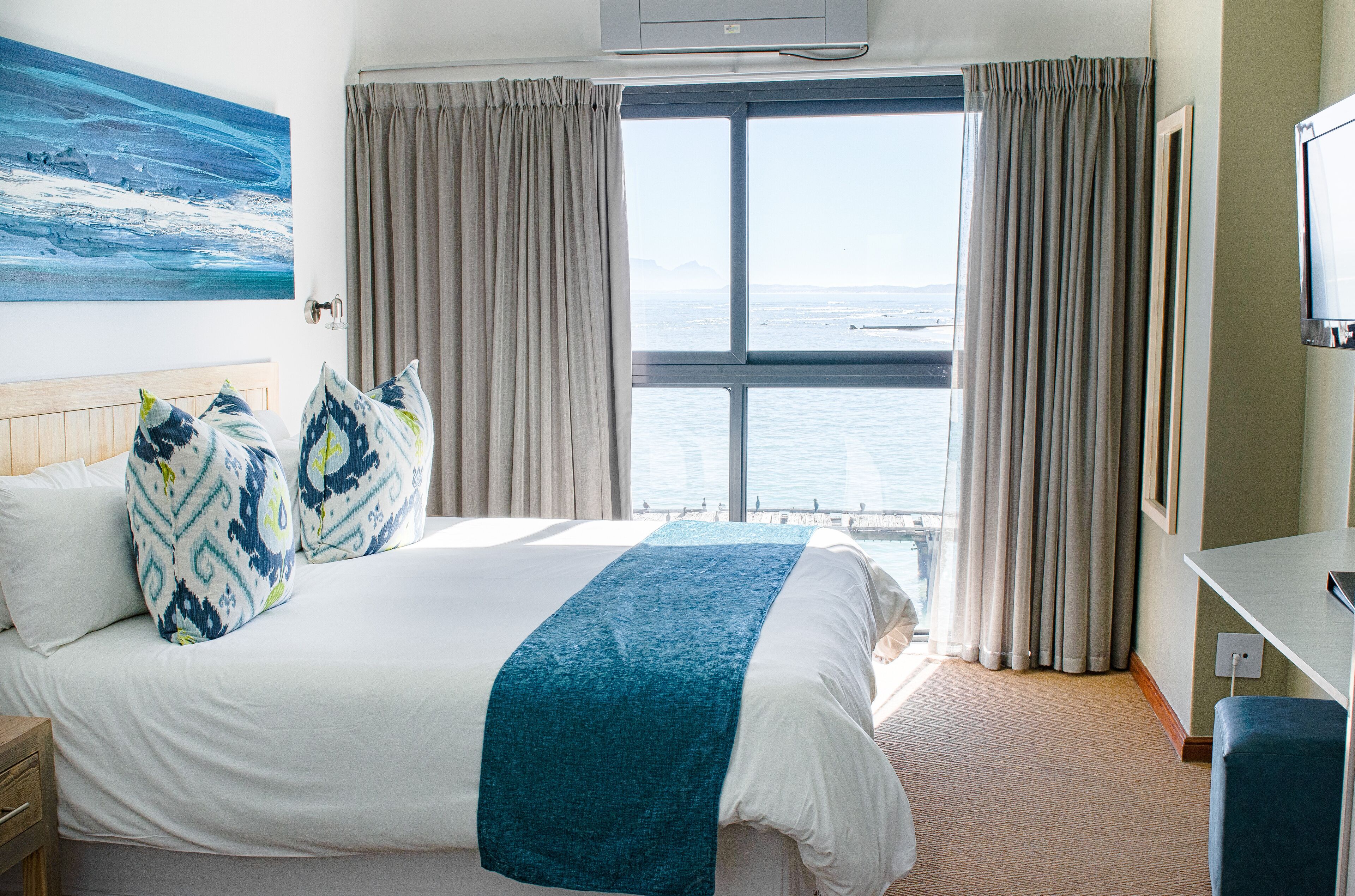 Apartment, 3 Bedrooms, Balcony, Sea View | In-room safe, individually furnished, desk, laptop workspace