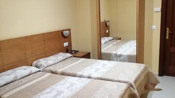 Habitación doble | Cunas gratuitas, camas supletorias, wifi gratis y ropa de cama