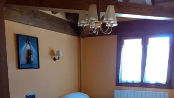 5 soverom, strykejern/-brett og sengetøy