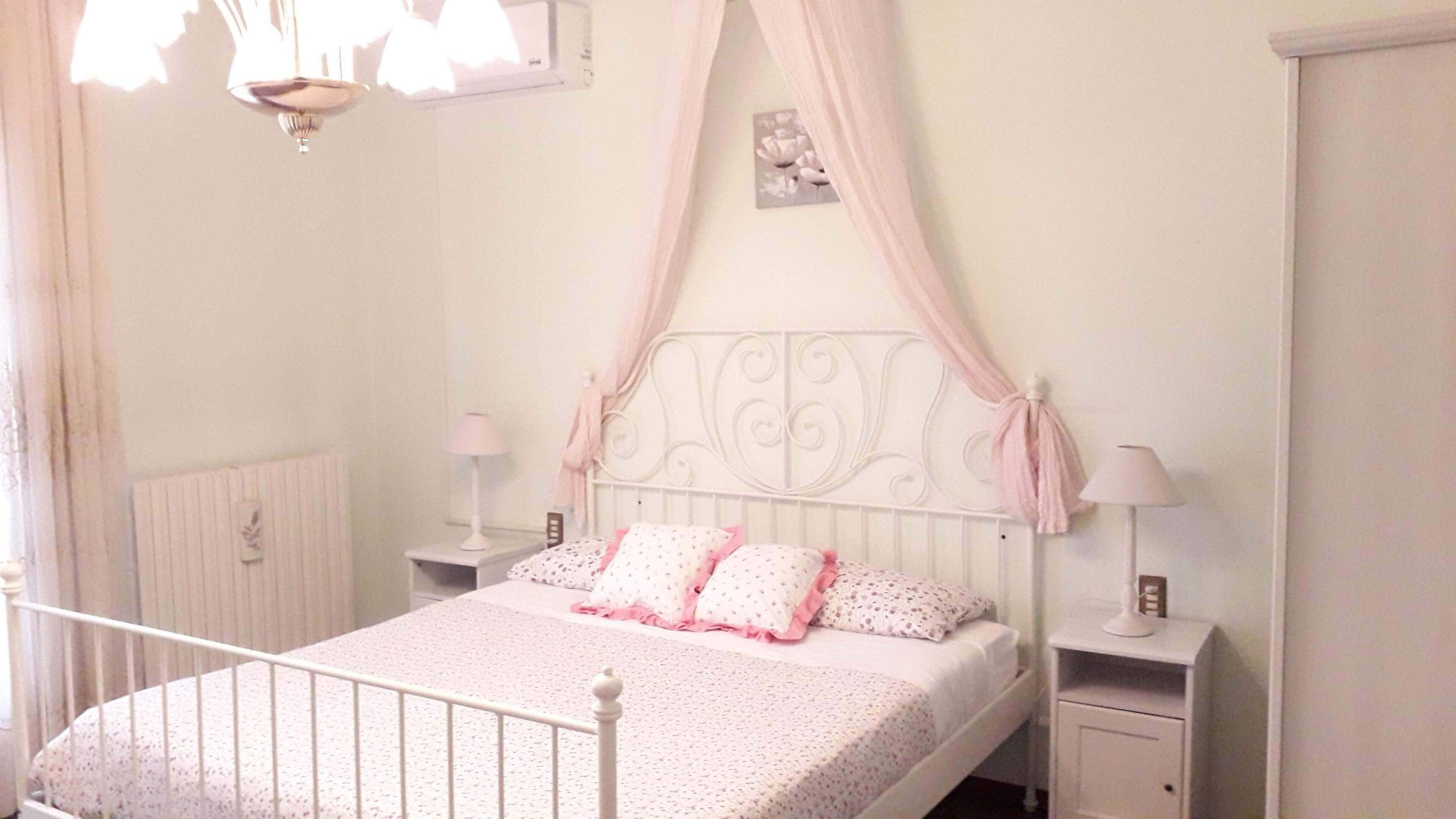 Classic Double Room, 1 Bedroom, Private Bathroom | Down comforters, desk, laptop workspace, blackout drapes