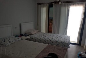 别墅, 4 间卧室 | 4 多间卧室、办公桌、熨斗/熨衣板