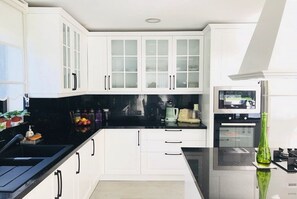 Villa, 3 Schlafzimmer | Eigene Kochnische | Kühlschrank, Mikrowelle, Ofen, Herdplatte