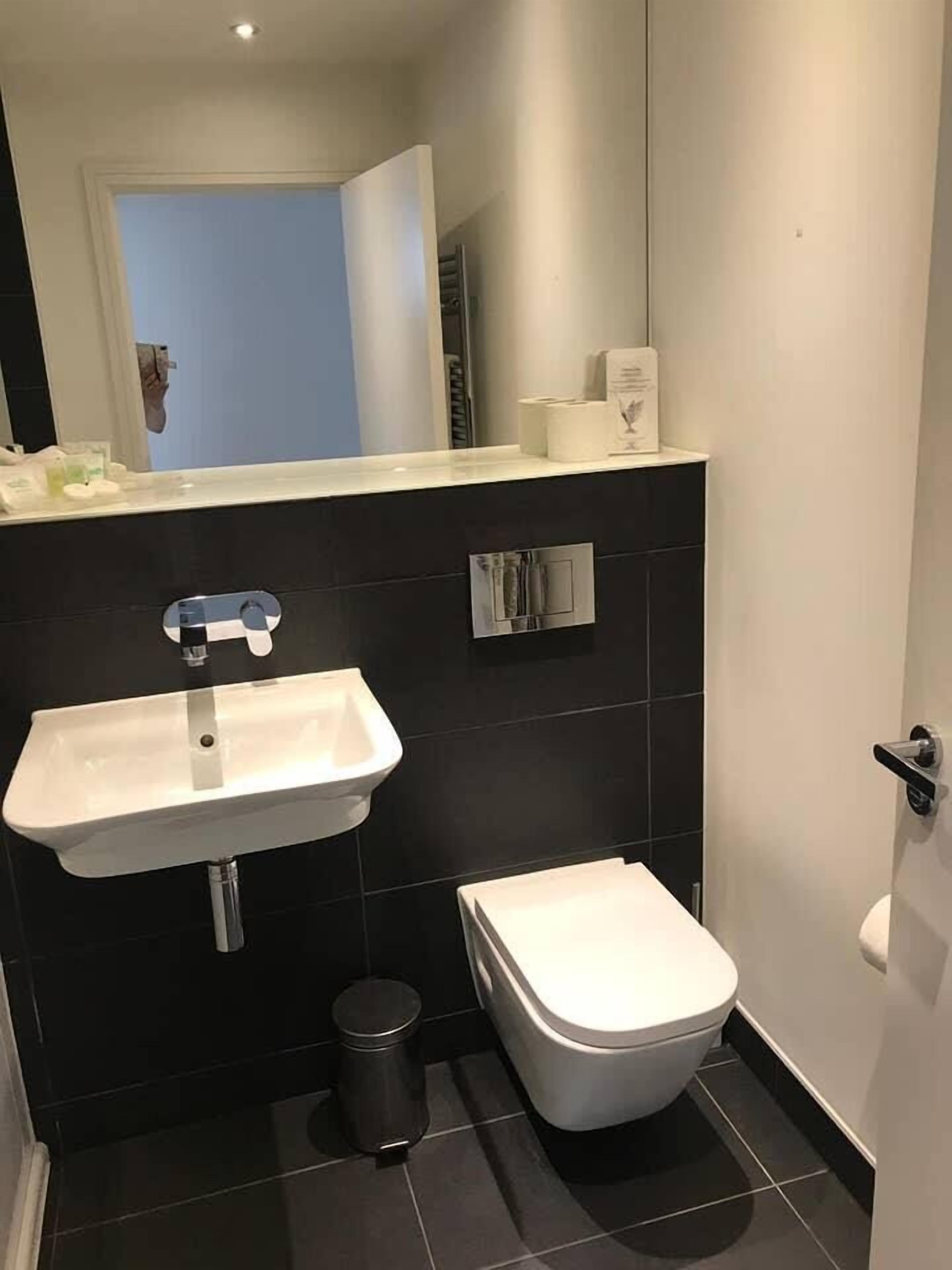 House | Bathroom