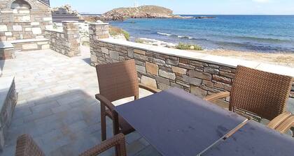 Albatross Seafront House