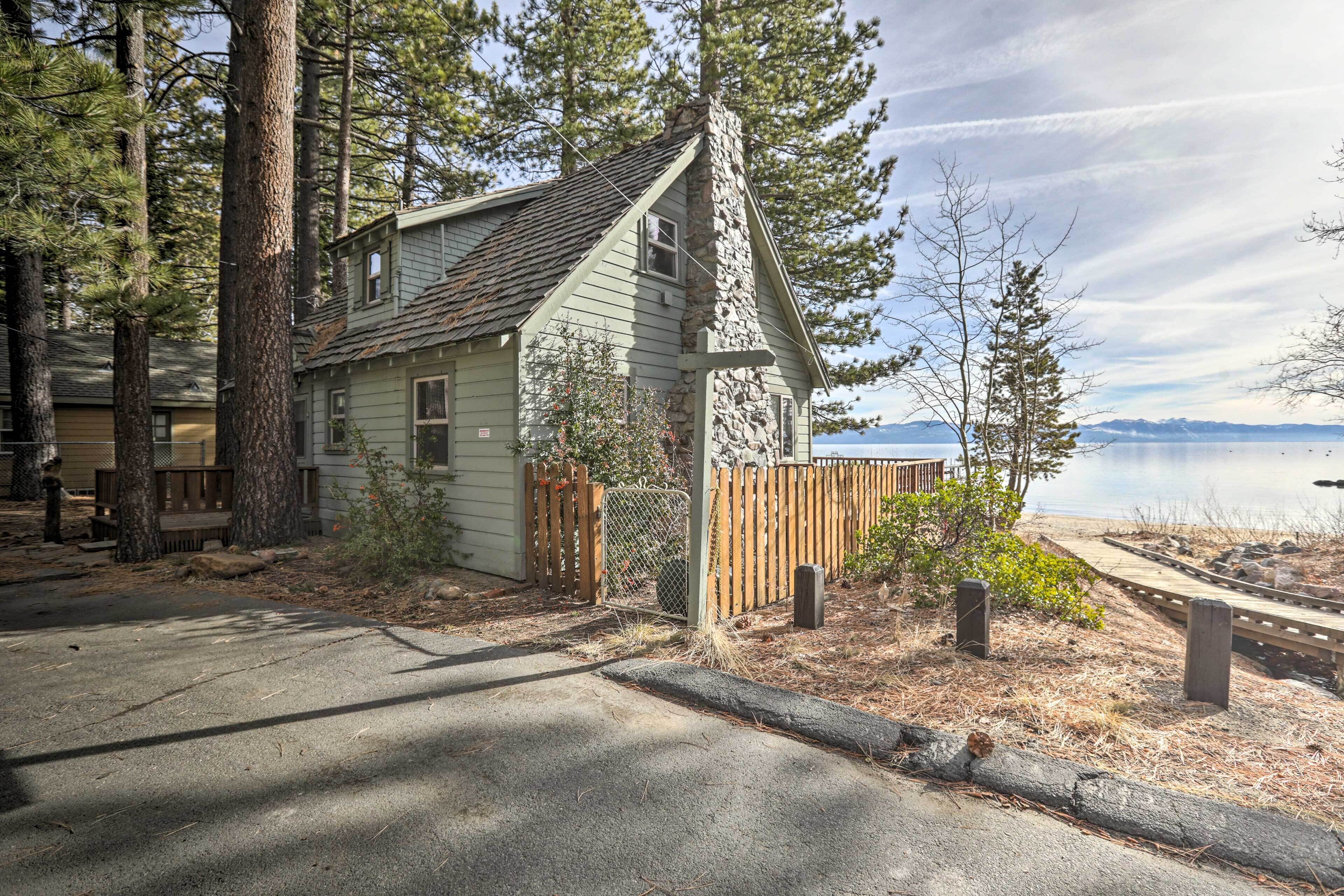 Lakefront Cabin w/ Beach Access: 8 Mi to Northstar