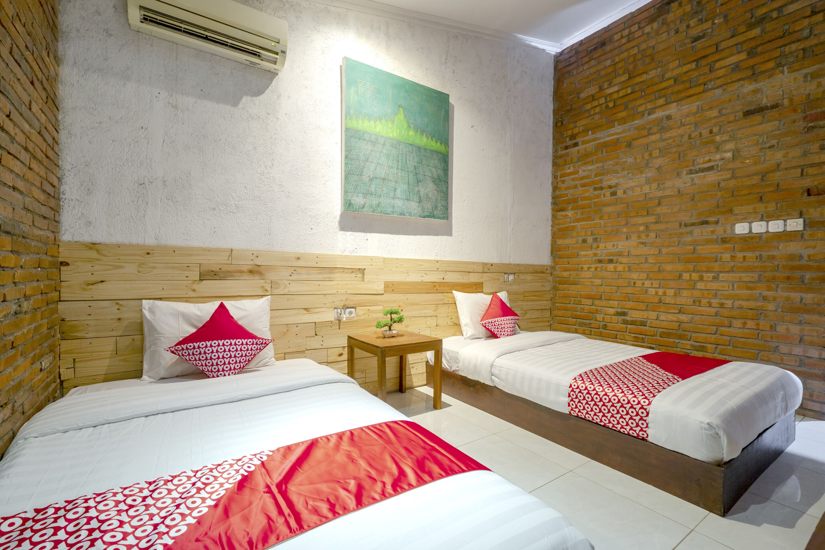 Deluxe Twin Room | Free WiFi, bed sheets
