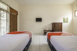 Free WiFi, bed sheets - Hotel O Padjadjaran 1 (Tasikmalaya)