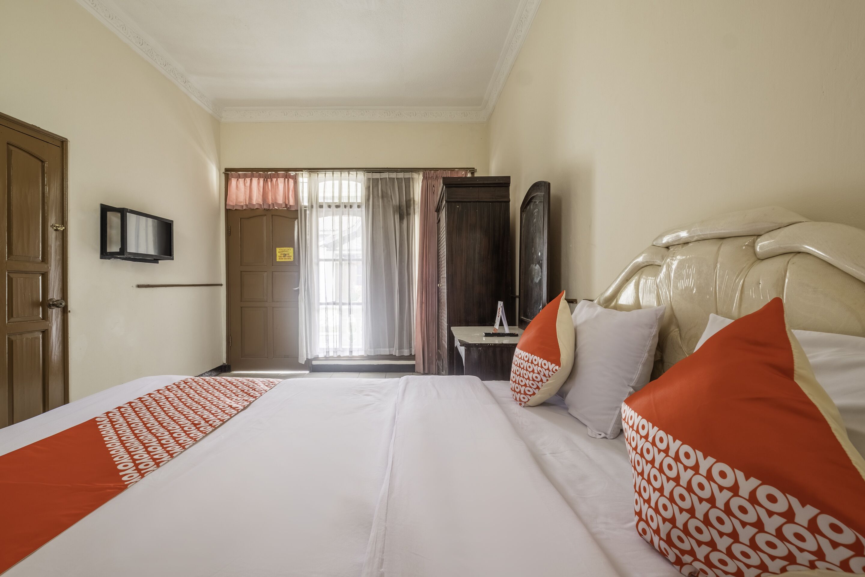 Deluxe Double Room | Free WiFi, bed sheets