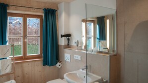 Unclassified image, 4 of 33, button - Vacation Rentals at Webermohof - Ringsee Vacation Rental (Rottach-Egern)