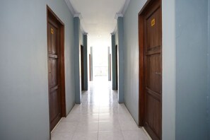 Hallway - OYO 2343 Winolanto Guest House Syariah (Balikpapan)
