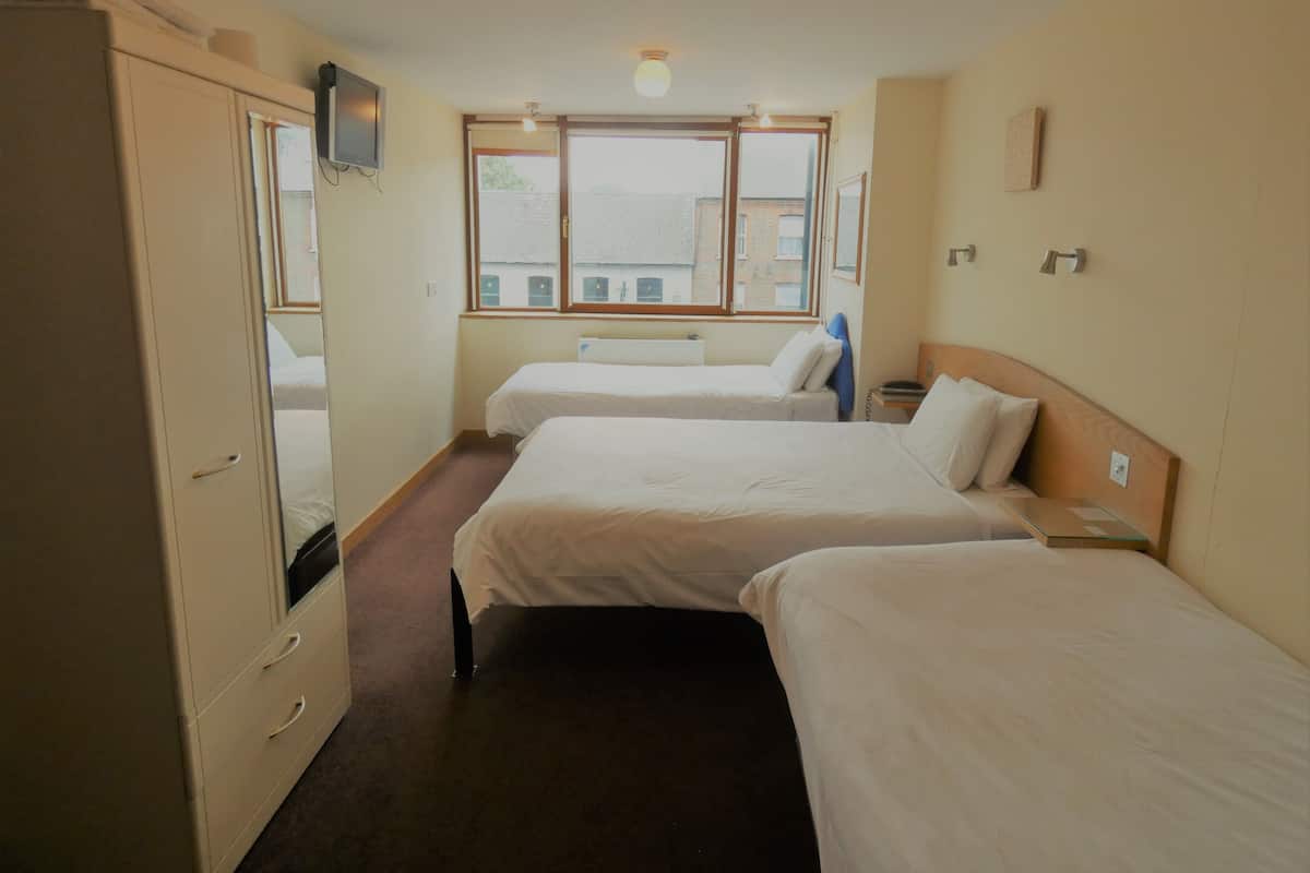 Free WiFi, bed sheets