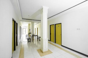 Hallway - OYO 2319 Tengkawang Residence (Samarinda)