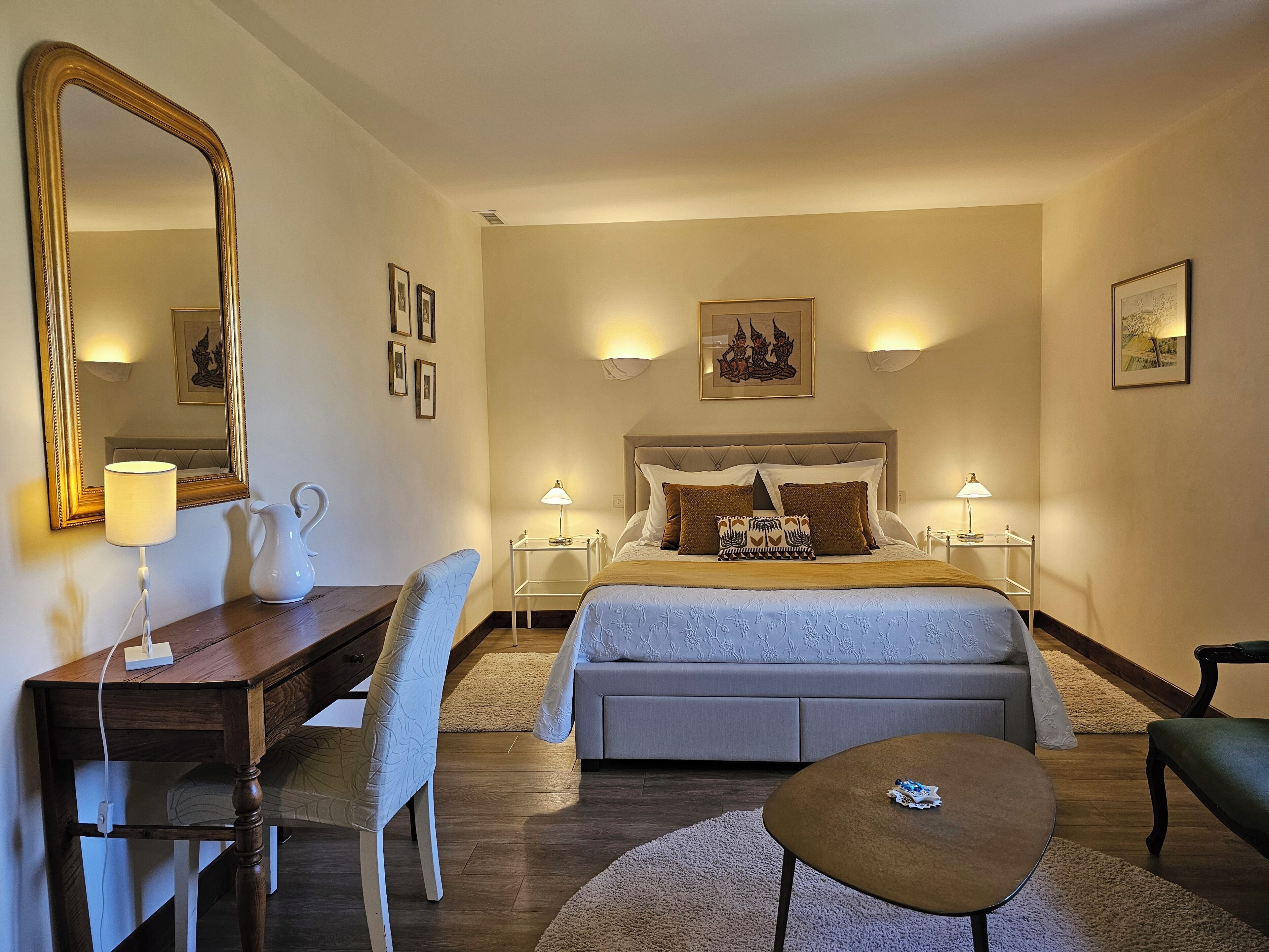 Habitació superior (Château de Fontaine-Madame) | Roba de llit d'alta qualitat i decoració individual 