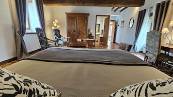 Kamar Superior (Château Gaillard) | Seprai premium dan didekorasi berbeda-beda