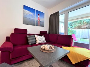 TV, stereo - Relaxing vacation at its finest in the Strandgut apartment. (Dangast)