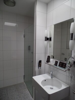 Bathroom - Hotel Toy (Gerlingen)