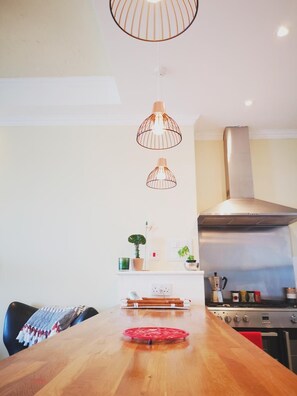 全景公寓 | 私人廚房 | 雪櫃、焗爐、爐具、洗碗機