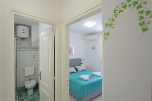 2 Schlafzimmer, Zimmersafe, Bügeleisen/Bügelbrett, Reisekinderbett