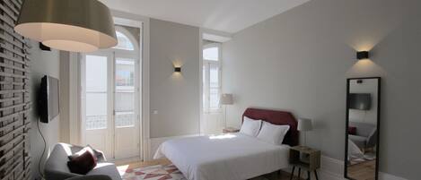 Apartment, 1 Schlafzimmer (Duque de Braganca) | Wohnbereich | 40-Zoll-Flachbildfernseher mit Kabelempfang, LED-Fernseher