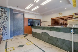 Lobby - Royal Regency Lodge (Bengaluru)