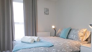 Apartment | 2 bedrooms, premium bedding, desk, laptop workspace