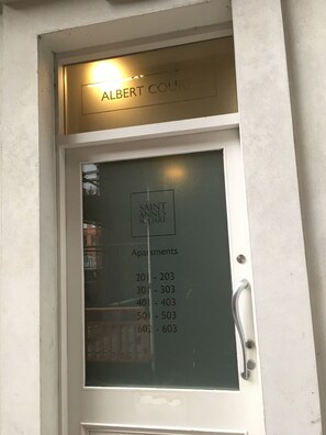 Entrada de la propiedad