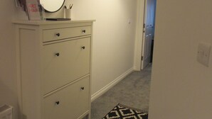 Hallway - Churchgate City Apartment (Belfast)