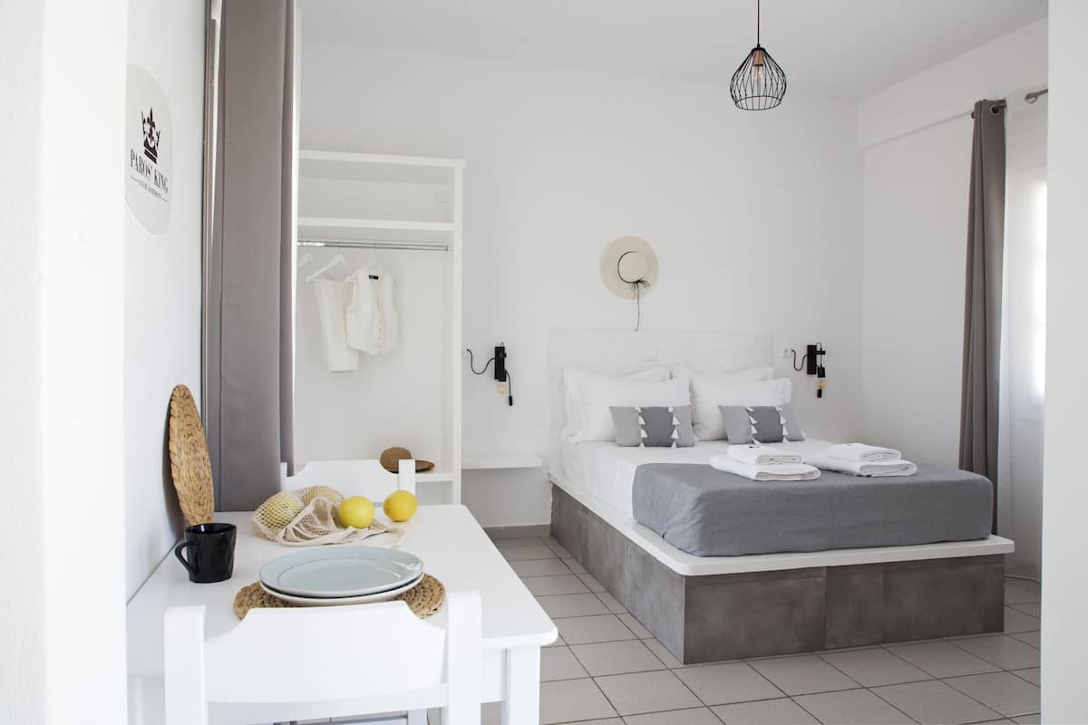 1 bedroom, individually decorated, individually furnished, soundproofing