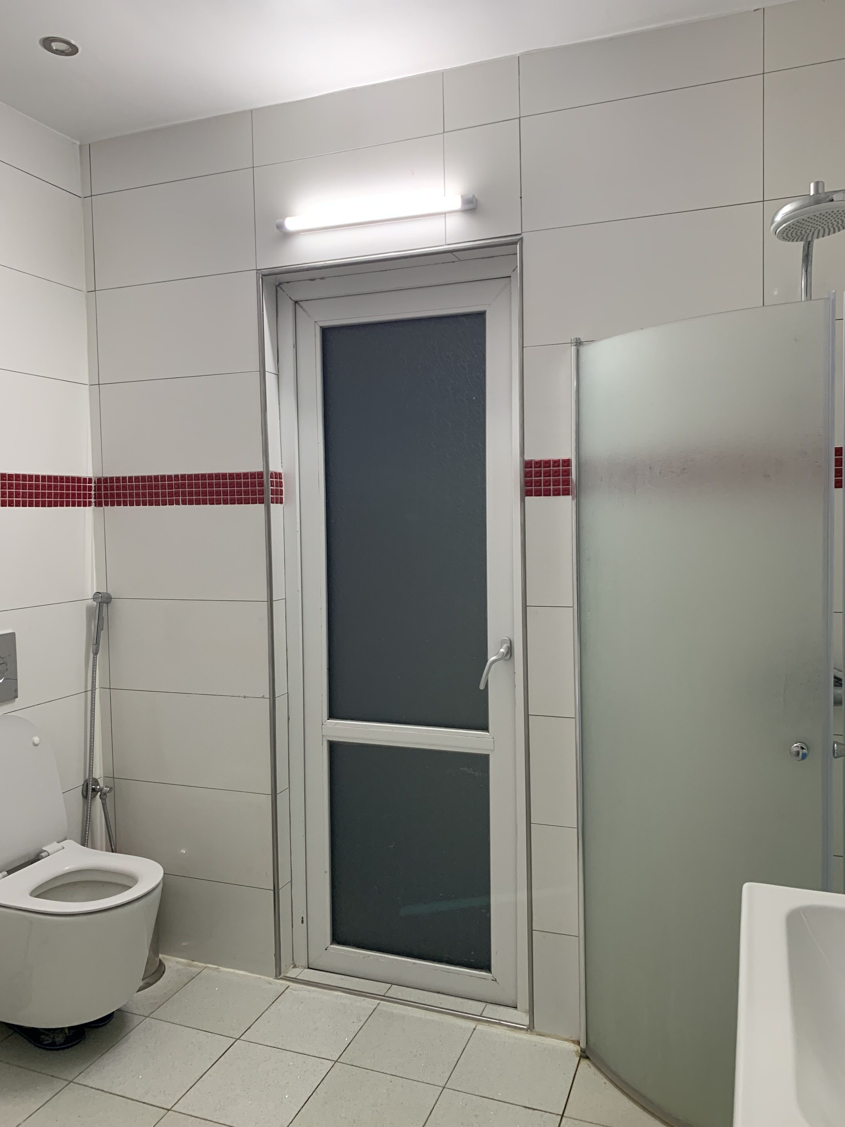 Luxury Quadruple Room | Bathroom | Shower, hair dryer, towels, soap