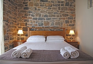 2 makuuhuonetta, ilmainen Wi-Fi, vuodevaatteet