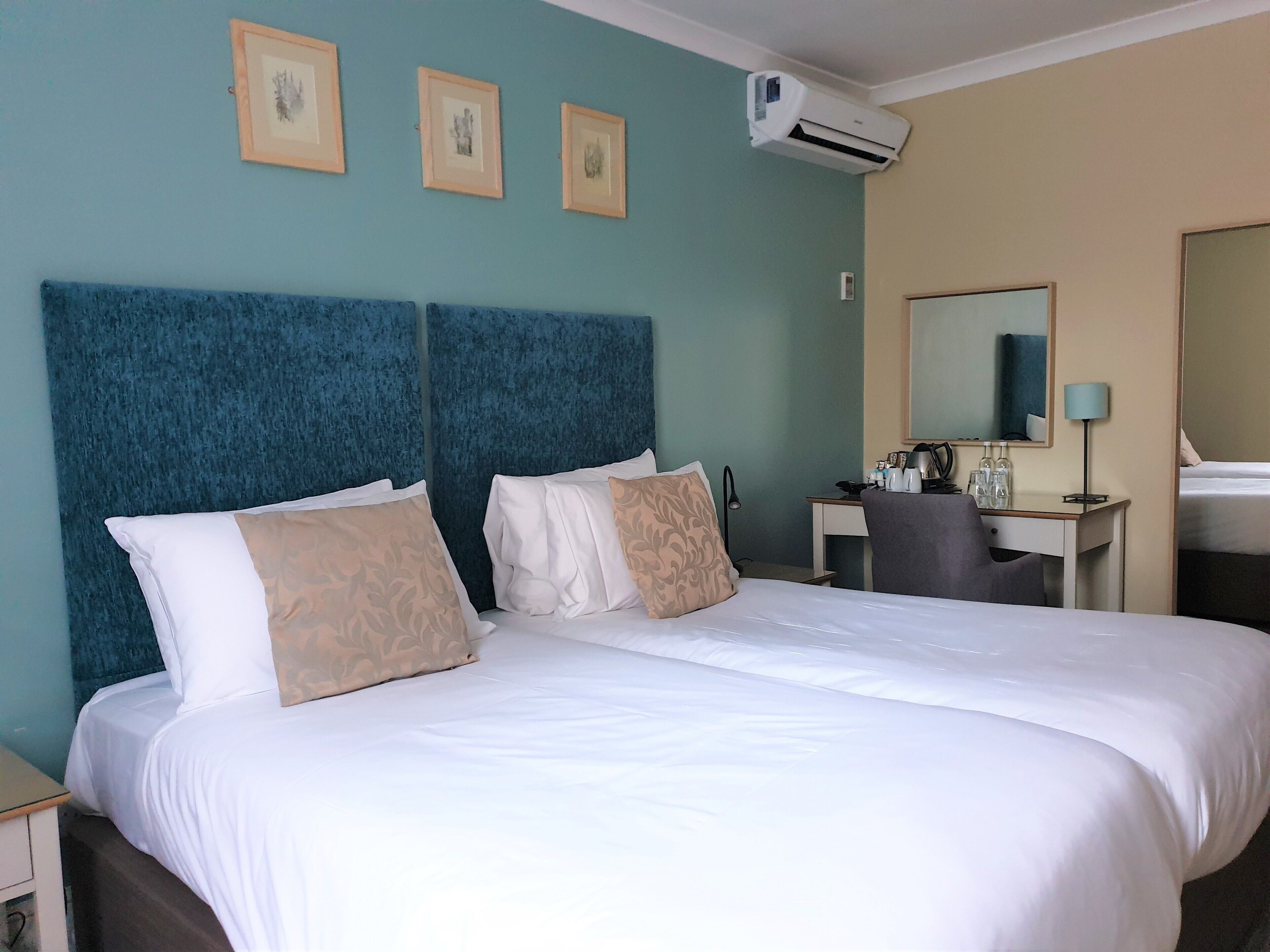 1 bedroom, hypo-allergenic bedding, desk, laptop workspace