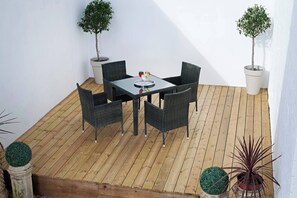 Suite, 1 kingsize-seng, ikke-røyk, gårdsplassområde (with Sofabed) | Terrasse/patio