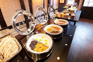 Frukostbuffé varje dag mot avgift