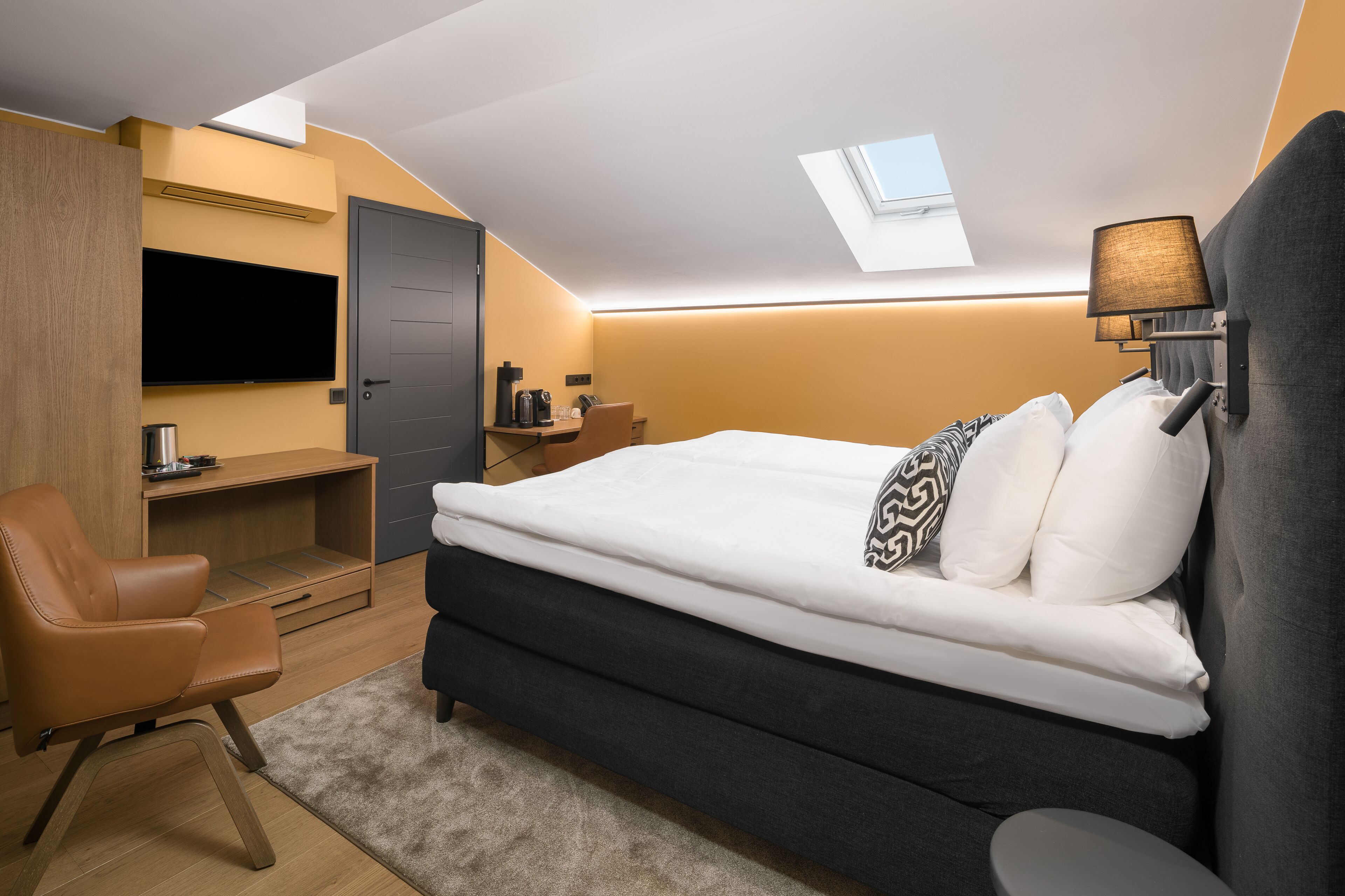 1 bedroom, hypo-allergenic bedding, individually decorated